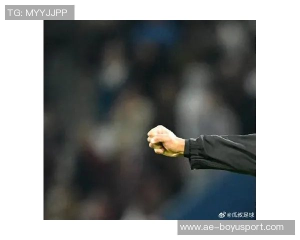 拜仁开季连胜追平AC米兰纪录孔帕尼海报引发球迷热议