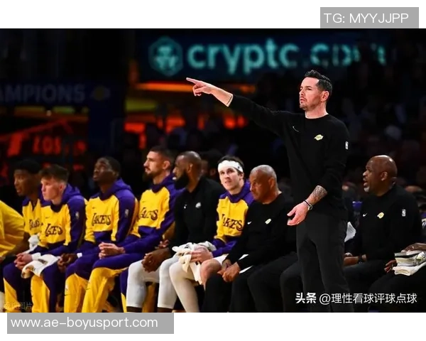 雷迪克谈詹姆斯关键时刻选择称其明白得分但依然做出正确决策 雷迪克谈詹姆斯关键时刻选择称其明白得分但依然做出正确决策