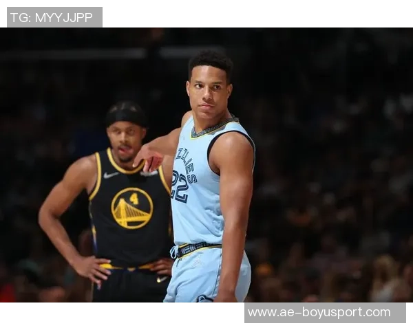 斯佩尔曼半场表现抢眼10投6中砍下14分7篮板2助攻正负值高达12