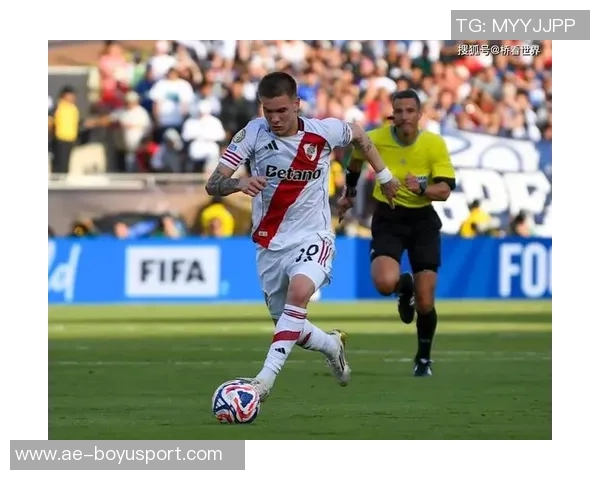 迪马利亚赞马斯坦托诺天赋超群并对其出色表现表示欣喜