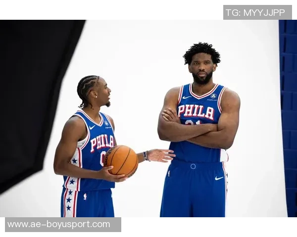 张佳玮分析76人恩比德哈登马克西如何在两年前败给绿军的原因